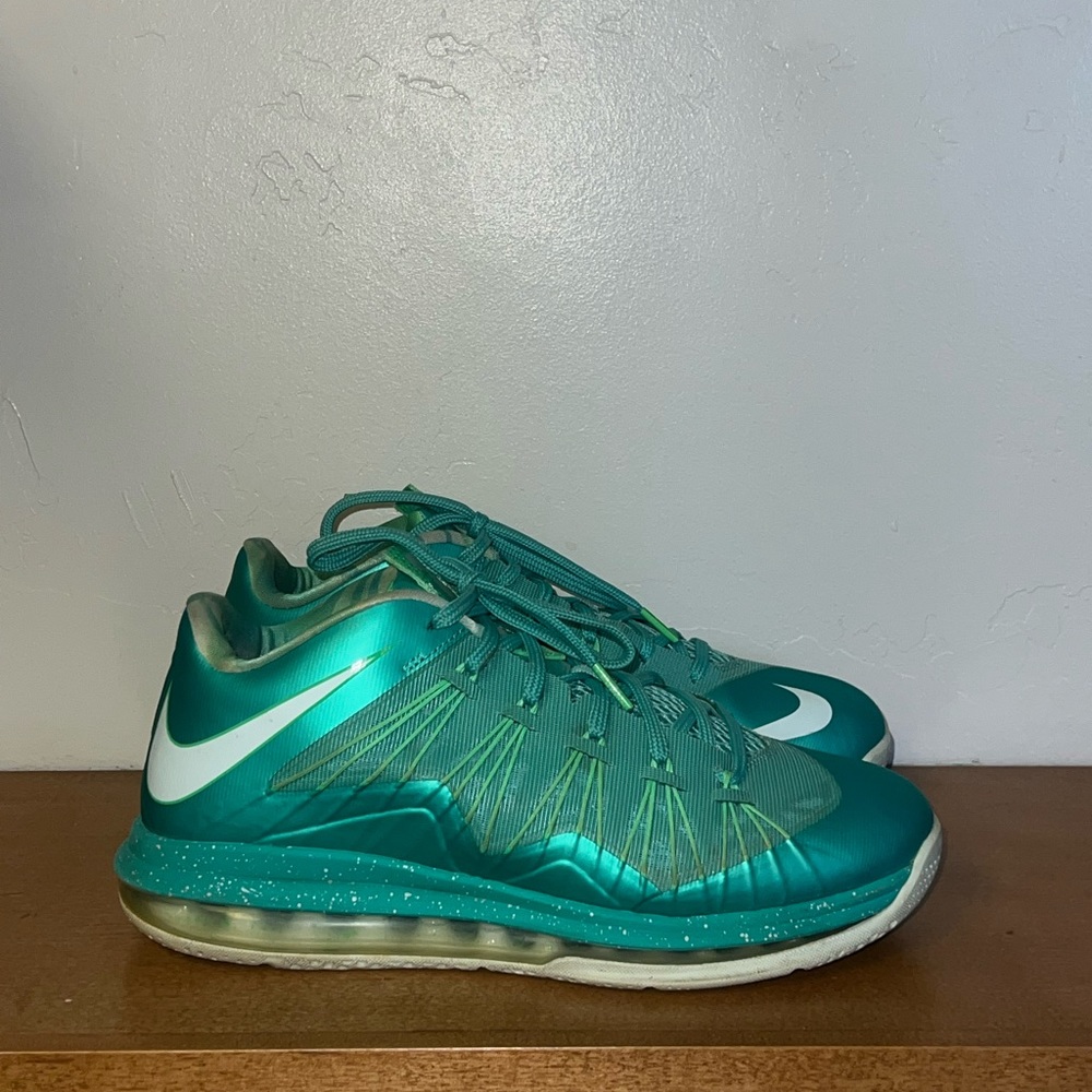 Nike Air Max LeBron 10 X Low Easter Crystal Mint Green Mens size 8 579765-300